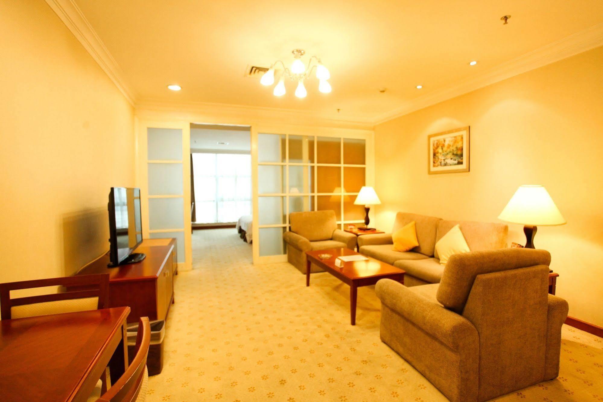 Shenzhen Dongmen Metropark Suites Hotel Exterior photo
