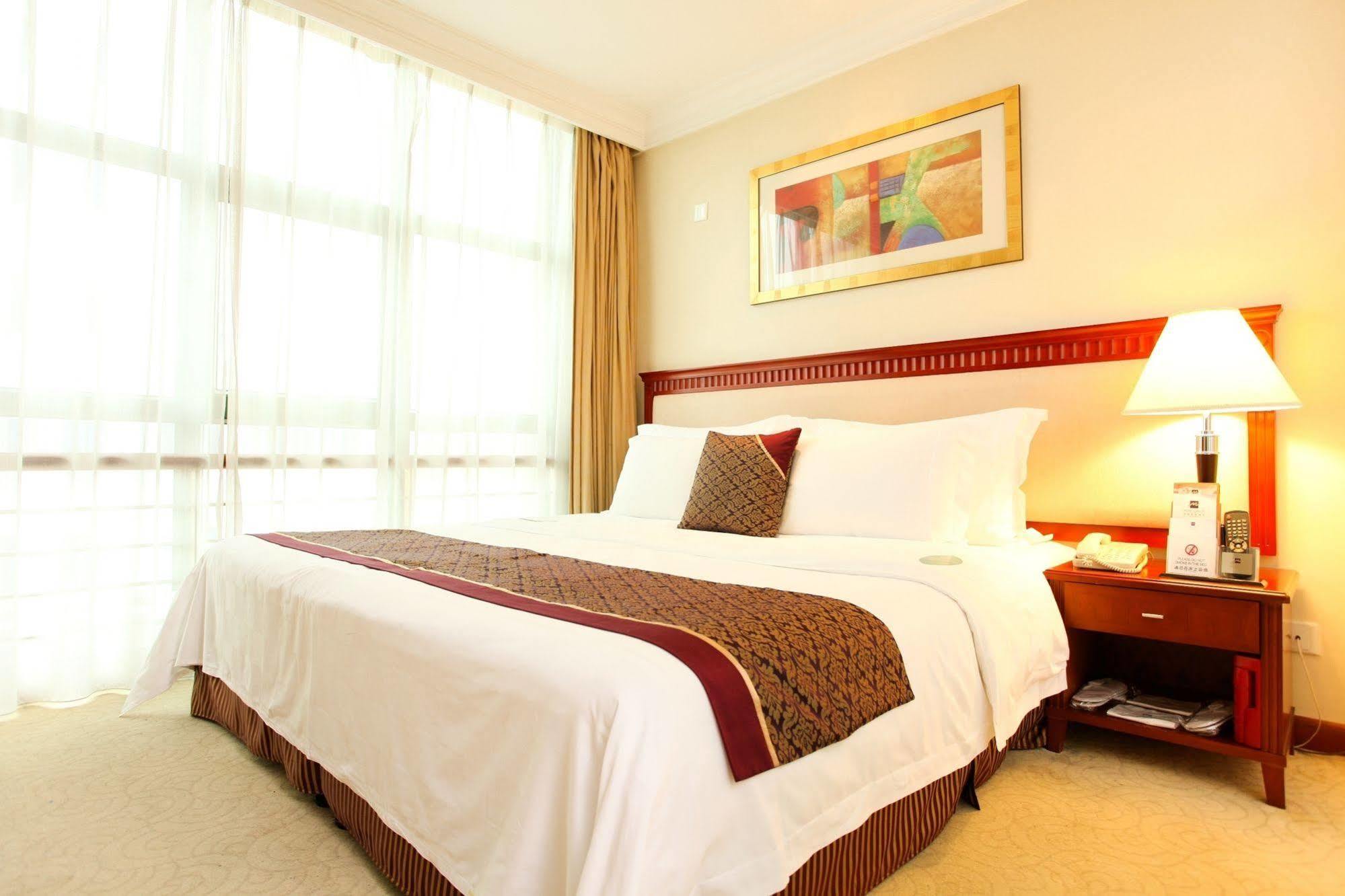 Shenzhen Dongmen Metropark Suites Hotel Exterior photo
