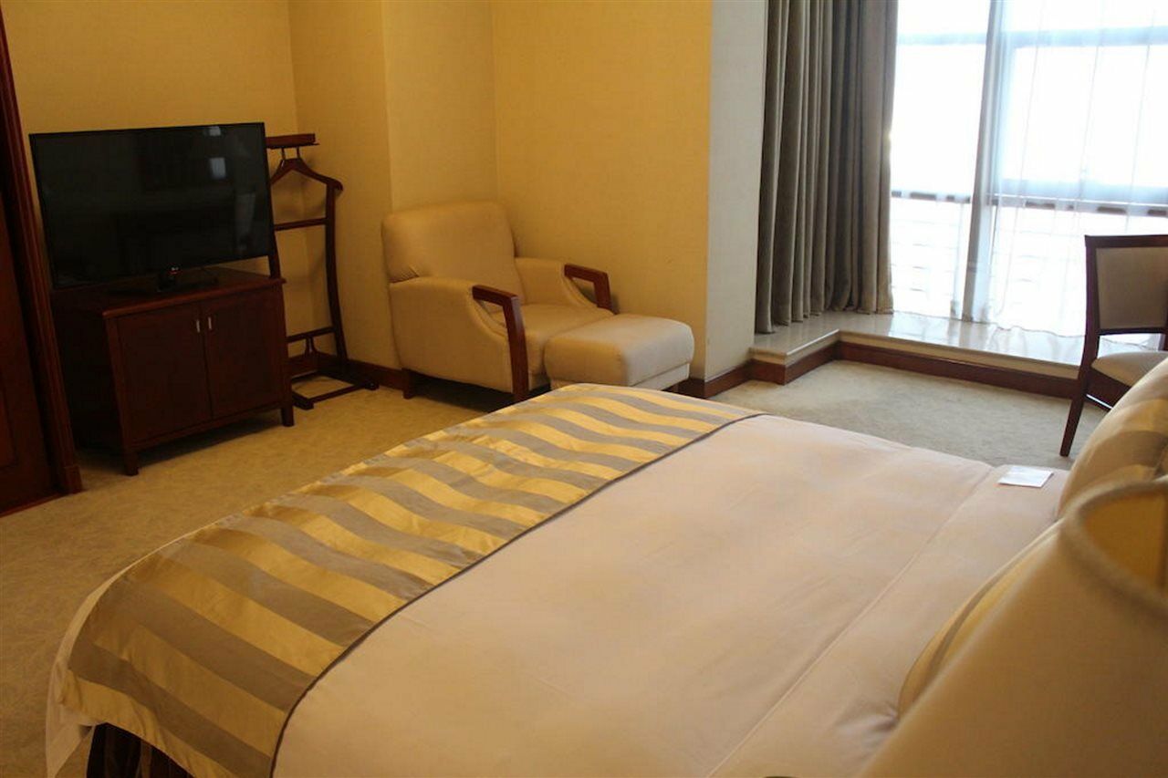 Shenzhen Dongmen Metropark Suites Hotel Exterior photo