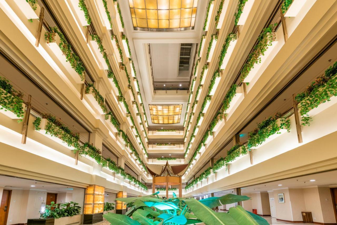 Shenzhen Dongmen Metropark Suites Hotel Exterior photo